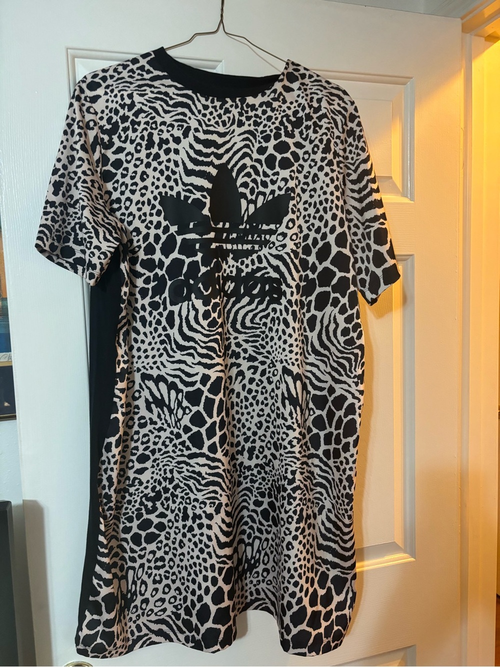 Adidas Women’s XL Black & Cream Animal(Lion)  Print Tee Dress NWOT